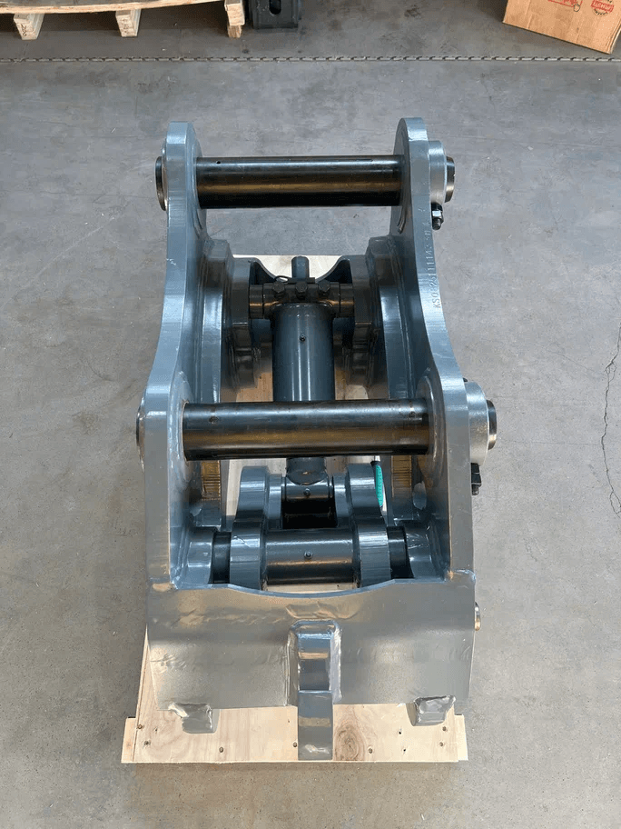 Квик-каплер механический (редукторный) DGM-200 Sunward 210 (80/320-312/476) GreatRoky